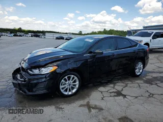 2020 Ford Fusion SE z VIN 3FA6P0LU4LR215248, wystawiony jako Copart lot #55782915 z przebiegiem 56 453 mil mil oraz Szkody całkowita. Historia ofert i sprzedaży dostępna na DreamBid. Obrazek 1.