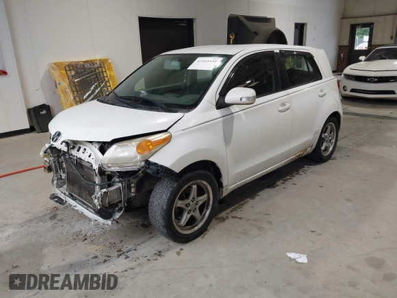 2008 Scion xD z VIN JTKKU10498J009543, wystawiony jako IAAI lot #42403559 z przebiegiem 243 108 mil mil oraz . Historia ofert i sprzedaży dostępna na DreamBid. Obrazek 2.