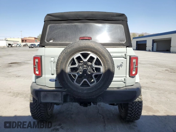 2022 Ford Bronco with VIN 1FMDE5BH9NLB13871, listed as a Copart auction lot 54178645 with 18,990 mi miles and Non repairable. Bid and sale history available at DreamBid. Image 6.