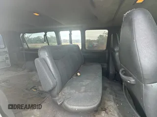 2002 Chevrolet Express with VIN 1GAHG39R921243538, listed as a Copart auction lot 82019624 with 512,936 mi miles and Clean Title. Bid and sale history available at carsss.com. Image 6.