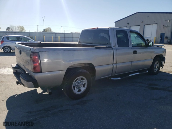 2004 Chevrolet Silverado 1500 LS with VIN 2GCEC19T241379481, listed as a Copart auction lot 48915705 with 111,331 mi miles and Salvage Title. Bid and sale history available at carsss.com. Image 3.