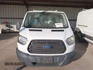 2017 Ford Transit с VIN 1FTYR1YM6HKA81592, выставлен на аукционе IAAI как лот 41800024 с пробегом Не указан миль и . История ставок и продаж доступна на DreamBid. Изображение 12.