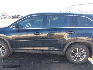 2019 Toyota Highlander SE with VIN 5TDJZRFH3KS580338, listed as a IAAI auction lot 41736059 with 128,487 mi miles. Bid and sale history available at carsss.com. Image 14.