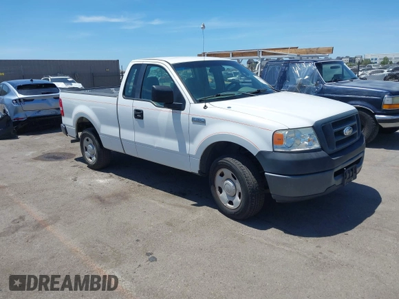 2007 Ford F-150 XL with VIN 1FTRF122X7KD26087, listed as a IAAI auction lot 42685234 with 136,061 mi miles and . Bid and sale history available at DreamBid. Image 1.