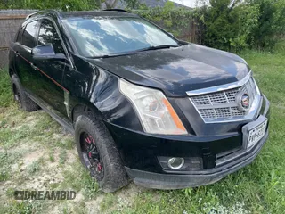 2010 Cadillac SRX z VIN 3GYFNGEY6AS517326, wystawiony jako IAAI lot #42313139 z przebiegiem 181 955 mil mil oraz . Historia ofert i sprzedaży dostępna na DreamBid. Obrazek 1.