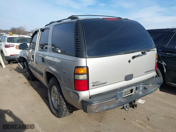 2004 Chevrolet Tahoe LT with VIN 1GNEC13Z24R307482, listed as a IAAI auction lot 41387538 with 322,339 mi miles. Bid and sale history available at carsss.com. Image 3.