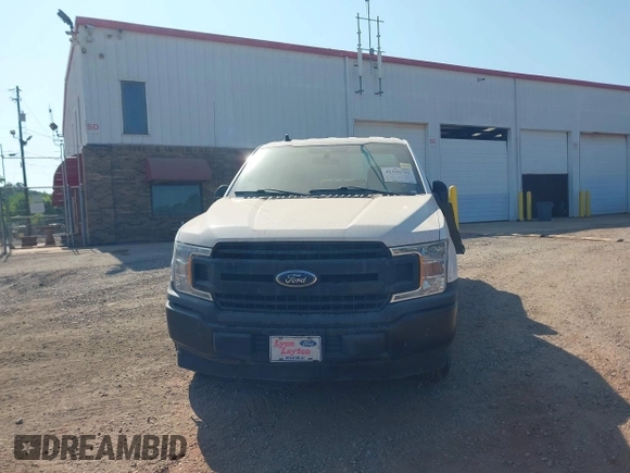 2020 Ford F-150 XL z VIN 1FTMF1CB4LKE11817, wystawiony jako IAAI lot #42350792 z przebiegiem 161 666 mil mil oraz . Historia ofert i sprzedaży dostępna na DreamBid. Obrazek 12.