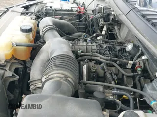 2019 Ford F-150 XL с VIN 1FTFX1E44KKC43468, выставлен на аукционе IAAI как лот 42192664 с пробегом 182 260 миль миль и . История ставок и продаж доступна на DreamBid. Изображение 19.
