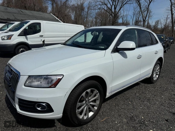 2015 Audi Q5 Premium Plus with VIN WA1LFAFP9FA04742, listed as a Copart auction lot 56562365 with 180,335 mi miles and Clean title. Bid and sale history available at DreamBid. Image 2.