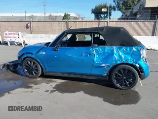 2019 MINI Convertible Cooper S with VIN WMWWG9C50K3J31011, listed as a IAAI auction lot 41332186 with 82,105 mi miles. Bid and sale history available at carsss.com. Image 14.