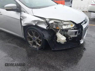 2013 Ford Focus SE with VIN 1FADP3F22DL354250, listed as a IAAI auction lot 41727693 with 171,011 mi miles. Bid and sale history available at carsss.com. Image 12.