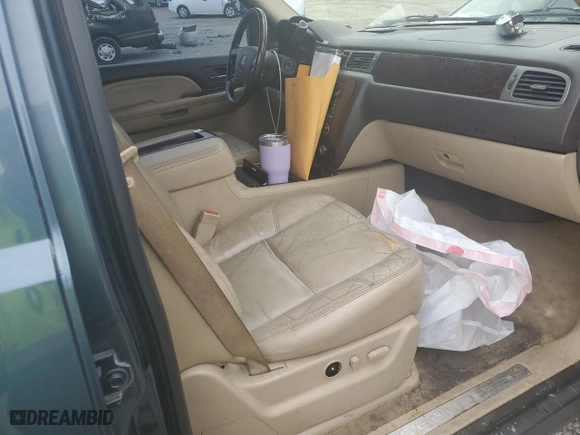 2008 GMC Yukon XL Denali with VIN 1GKFK66858J132590, listed as a Copart auction lot 45553275 with 0 mi miles and Salvage Title. Bid and sale history available at carsss.com. Image 7.