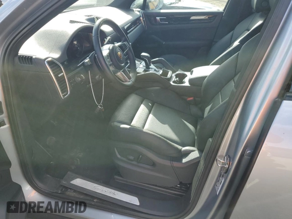 2023 Porsche Cayenne z VIN WP1AA2AY1PDA02553, wystawiony jako Copart lot #79032094 z przebiegiem Nie podano mil oraz Nie do naprawy • Non repairable. Historia ofert i sprzedaży dostępna na DreamBid. Obrazek 7.