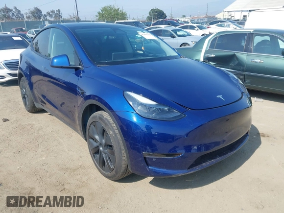 2024 Tesla Model Y с VIN 7SAYGDED2RF119770, выставлен на аукционе IAAI как лот 42462600 с пробегом 6 712 миль миль и . История ставок и продаж доступна на DreamBid. Изображение 1.
