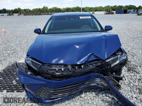 2025 Toyota Camry LE with VIN 4T1DAACK0SU075581, listed as a Copart auction lot 54570525 with 2,329 mi miles and Non Repairable. Bid and sale history available at DreamBid. Image 5.