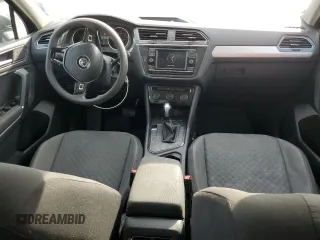 2018 Volkswagen Tiguan S z VIN 3VV1B7AX9JM043240, wystawiony jako Copart lot #72519764 z przebiegiem 129 138 mil mil oraz Szkoda całkowita • Salvage title. Historia ofert i sprzedaży dostępna na DreamBid. Obrazek 8.