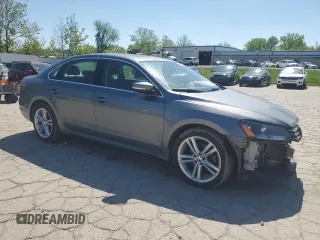 2015 Volkswagen Passat SE with VIN 1VWBV7A39FC052341, listed as a Copart auction lot 55691835 with 203,621 mi miles and Salvage title. Bid and sale history available at DreamBid. Image 4.