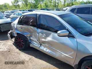 2006 Honda Accord LX SE z VIN 1HGCM563X6A086986, wystawiony jako IAAI lot #42270526 z przebiegiem 285 361 mil mil oraz . Historia ofert i sprzedaży dostępna na DreamBid. Obrazek 17.