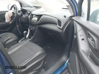 2019 Chevrolet Trax LT z VIN 3GNCJLSB1KL281331, wystawiony jako IAAI lot #41944818 z przebiegiem 119 314 mil mil oraz . Historia ofert i sprzedaży dostępna na DreamBid. Obrazek 5.
