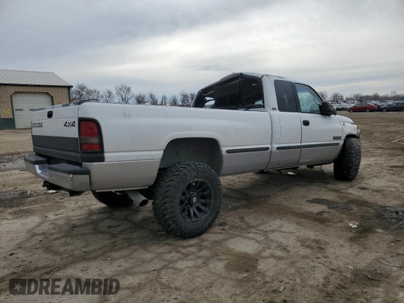 1998 Dodge 2500 with VIN 1B7KF2369WJ237365, listed as a Copart auction lot 46075325 with 139,724 mi miles and Salvage Title. Bid and sale history available at DreamBid. Image 3.