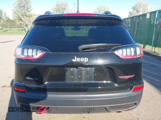 2019 Jeep Cherokee Trailhawk z VIN 1C4PJMBX0KD210316, wystawiony jako IAAI lot #42155261 z przebiegiem 100 889 mil mil oraz . Historia ofert i sprzedaży dostępna na DreamBid. Obrazek 16.