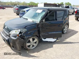 2011 Kia Soul + with VIN KNDJT2A25B7315085, listed as a IAAI auction lot 42038790 with 86,152 mi miles. Bid and sale history available at carsss.com. Image 6.