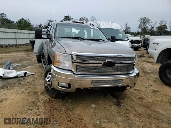 2014 Chevrolet Silverado 3500HD LTZ z VIN 1GC4K1C81EF128528, wystawiony jako Copart lot #86098474 z przebiegiem 179 717 mil mil oraz Szkoda całkowita • Salvage title. Historia ofert i sprzedaży dostępna na DreamBid. Obrazek 11.