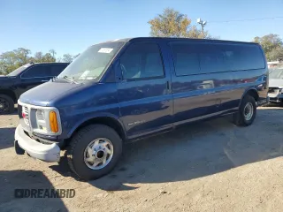2001 GMC Savana z VIN 1GJHG39R611243625, wystawiony jako Copart lot #77851834 z przebiegiem 323 703 mil mil oraz Czysty tytuł • Clean title. Historia ofert i sprzedaży dostępna na DreamBid. Obrazek 1.