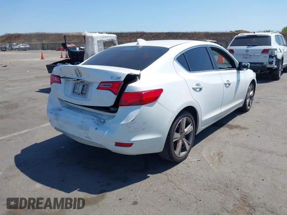 2013 Acura ILX Premium z VIN 19VDE1F54DE010709, wystawiony jako IAAI lot #42433260 z przebiegiem 243 436 mil mil oraz . Historia ofert i sprzedaży dostępna na DreamBid. Obrazek 4.