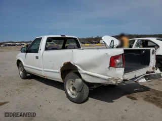 1996 GMC Sonoma with VIN 1GTCS144XT8504023, listed as a Copart auction lot 50996815 with 116,670 mi miles and Salvage Title. Bid and sale history available at carsss.com. Image 2.