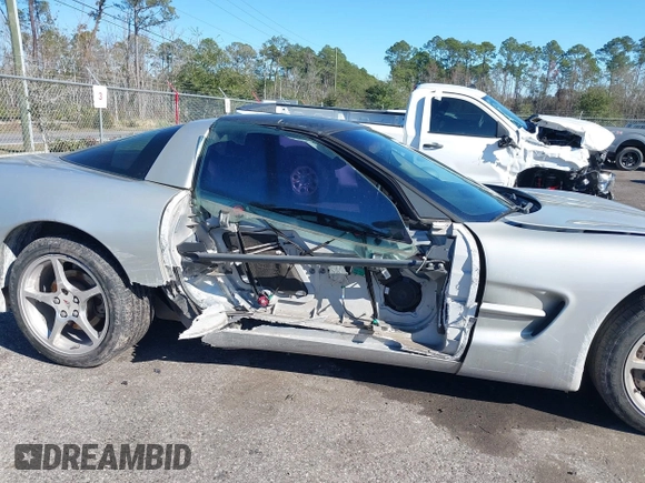 2000 Chevrolet Corvette with VIN 1G1YY22GXY5123782, listed as a IAAI auction lot 41276744 with 135,845 mi miles. Bid and sale history available at carsss.com. Image 6.