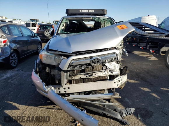 2010 Toyota 4Runner Trail z VIN JTEBU5JR2A5010939, wystawiony jako Copart lot #72620674 z przebiegiem Nie podano mil oraz Nie do naprawy • Non repairable. Historia ofert i sprzedaży dostępna na DreamBid. Obrazek 5.