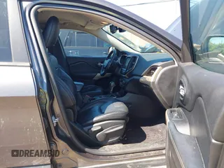 2017 Jeep Cherokee Limited with VIN 1C4PJMDS2HW620551, listed as a IAAI auction lot 42227629 with 83,643 mi miles and . Bid and sale history available at DreamBid. Image 5.