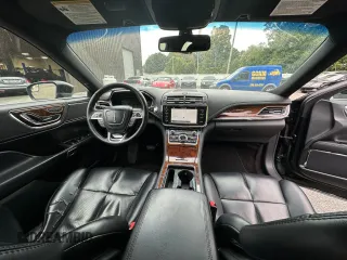 2018 Lincoln Continental Livery with VIN 1LN6L9HK0J5602697, listed as a Copart auction lot 80021564 with 96,640 mi miles and Clean Title. Bid and sale history available at carsss.com. Image 9.