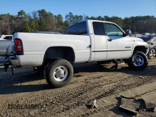 2000 Dodge Ram 2500 with VIN 1B7KF2365YJ134172, listed as a Copart auction lot 86485314 with 237,115 mi miles and Salvage Title. Bid and sale history available at carsss.com. Image 3.