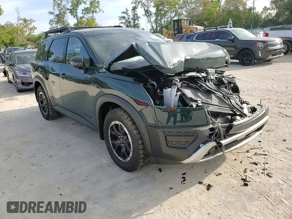 2024 Nissan Pathfinder Rock Creek z VIN 5N1DR3BD3RC304567, wystawiony jako Copart lot #50443925 z przebiegiem Nie podano mil oraz Nie do naprawy • Non repairable. Historia ofert i sprzedaży dostępna na DreamBid. Obrazek 12.