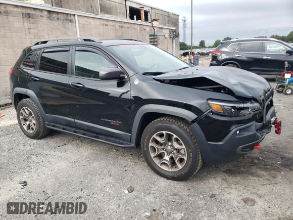 2020 Jeep Cherokee Trailhawk Elite with VIN 1C4PJMBN3LD541200, listed as a Copart auction lot 72710824 with 32,336 mi miles and Salvage title. Bid and sale history available at DreamBid. Image 4.