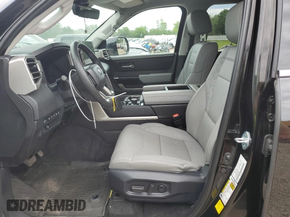 2024 Toyota Tundra Limited с VIN 5TFJA5DB4RX229828, выставлен на аукционе Copart как лот 65431745 с пробегом 10 738 миль миль и Списание • Salvage title. История ставок и продаж доступна на DreamBid. Изображение 7.