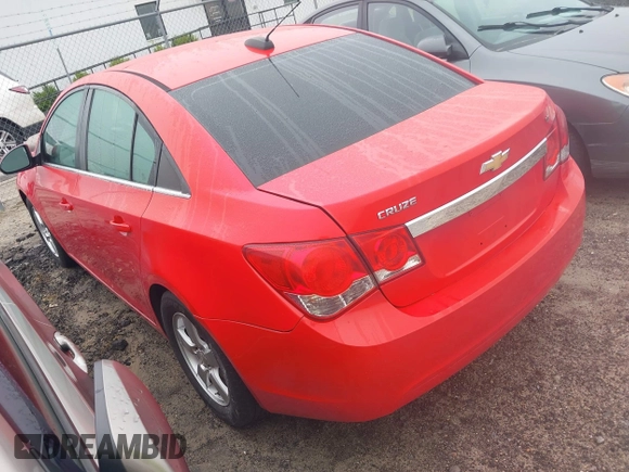2015 Chevrolet Cruze LT with VIN 1G1PC5SB8F7162923, listed as a IAAI auction lot 42196404 with 186,559 mi miles and . Bid and sale history available at DreamBid. Image 3.