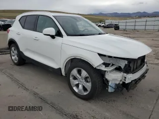 2020 Volvo XC40 Momentum with VIN YV4162UK2L2301157, listed as a Copart auction lot 50737225 with 45,666 mi miles and Salvage Title. Bid and sale history available at DreamBid. Image 4.