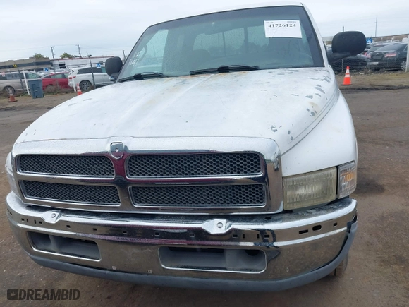 1998 Dodge Ram 1500 with VIN 3B7HC12Y8WM281764, listed as a IAAI auction lot 41726124 with 130,797 mi miles. Bid and sale history available at carsss.com. Image 6.