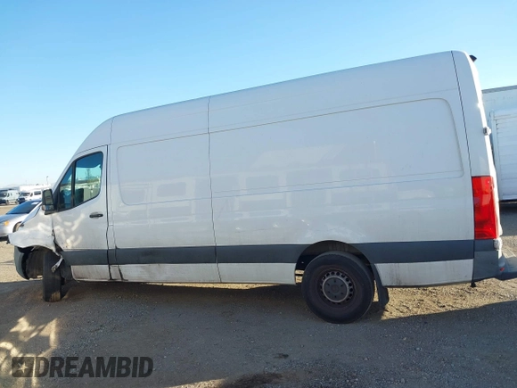 2021 Mercedes-Benz Sprinter Cargo with VIN W1Y4ECHY2MT064412, listed as a IAAI auction lot 41069328 with 88,526 mi miles and . Bid and sale history available at carsss.com. Image 14.