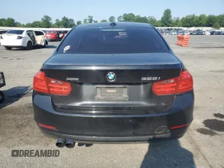 2014 BMW 3 Series 328i xDrive z VIN WBA3B5C59EF959006, wystawiony jako Copart lot #62296025 z przebiegiem Nie podano mil oraz Szkoda całkowita • Salvage title. Historia ofert i sprzedaży dostępna na DreamBid. Obrazek 6.