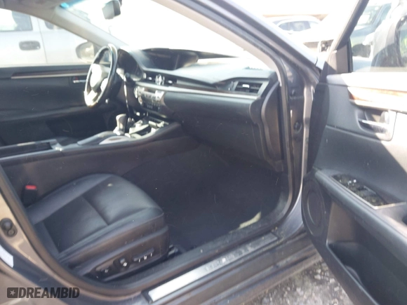 2016 Lexus ES 350 with VIN 58ABK1GG6GU006081, listed as a IAAI auction lot 41921222 with 198,668 mi miles. Bid and sale history available at carsss.com. Image 5.