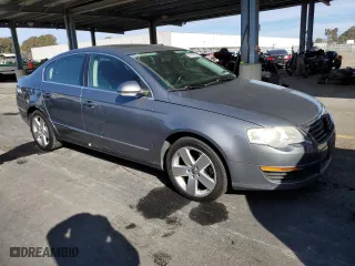 2008 Volkswagen Passat Sedan Komfort with VIN WVWAK73C38P073704, listed as a Copart auction lot 78720653 with 202,500 mi miles and Clean Title. Bid and sale history available at carsss.com. Image 4.