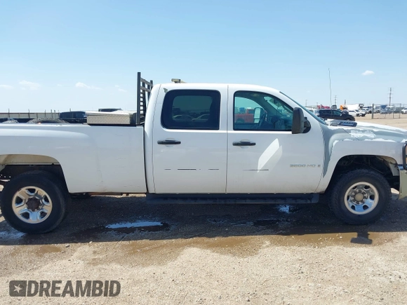 2009 Chevrolet Silverado 3500HD with VIN 1GBHK83699F159061, listed as a IAAI auction lot 41982560 with 352,309 mi miles and . Bid and sale history available at DreamBid. Image 13.