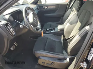 2021 Volvo XC40 z VIN YV4ED3UR2M2567418, wystawiony jako Copart lot #54073465 z przebiegiem 20 221 mil mil oraz Szkoda całkowita • Salvage title. Historia ofert i sprzedaży dostępna na DreamBid. Obrazek 7.