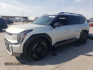 2024 Kia EV9 GT-Line with VIN KNDAEFS56R6024752, listed as a Copart auction lot 75038004 with 2,831 mi miles and Salvage Title. Bid and sale history available at carsss.com. Image 1.