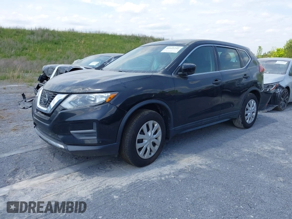 2020 Nissan Rogue S z VIN 5N1AT2MT0LC815714, wystawiony jako IAAI lot #41641242 z przebiegiem 85 295 mil mil oraz . Historia ofert i sprzedaży dostępna na DreamBid. Obrazek 2.