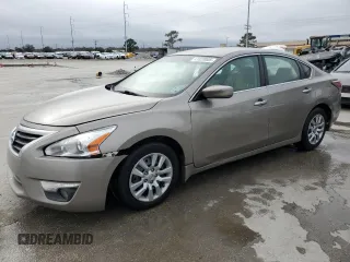 2015 Nissan Altima 2.5 S with VIN 1N4AL3AP0FN351212, listed as a Copart auction lot 41820005 with 164,876 mi miles and Salvage Title. Bid and sale history available at carsss.com. Image 1.